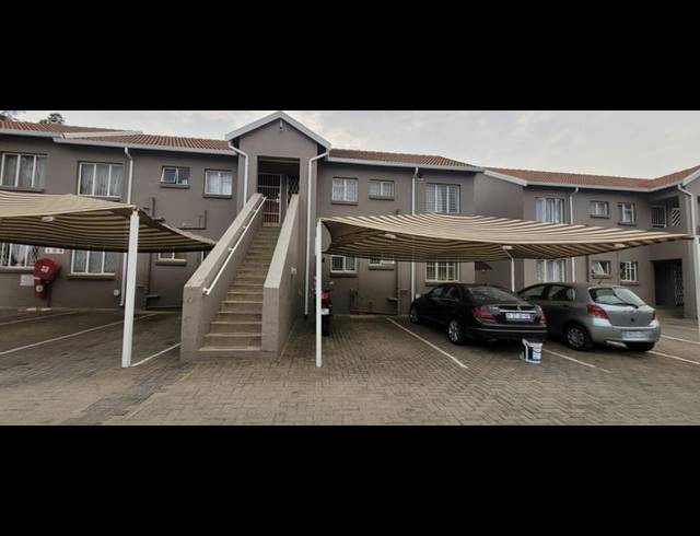 2 BEDROOM TOWNHOUSE FOR SALE IN BRACKENDOWNS
